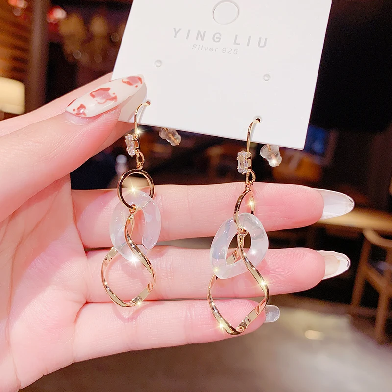 

YAOLOGE 2021 New Trend Gold Color Round Drop Earrings Geometric Alloy Earrings For Women Party Fashion Jewelry Gift Oorbellen