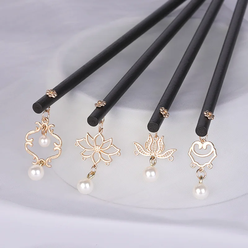 

1PC Wooden Hairpin Chinese Traditional Headdress Pearl Tassel Vintage Charming Hair Ornaments For Women Girl Hair Accessories