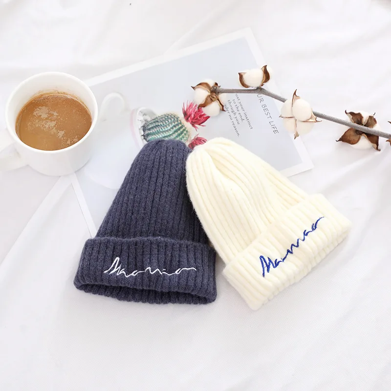 Новая зимняя однотонная шерстяная вязаная шапка с вышитыми буквами модная