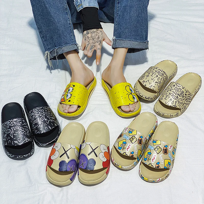 

Summer Youth Trend Slippers Men's Sandals Wear-resistant Outdoor Beach Slippers Comfortable Soft Fashionable Sandals And Slipper