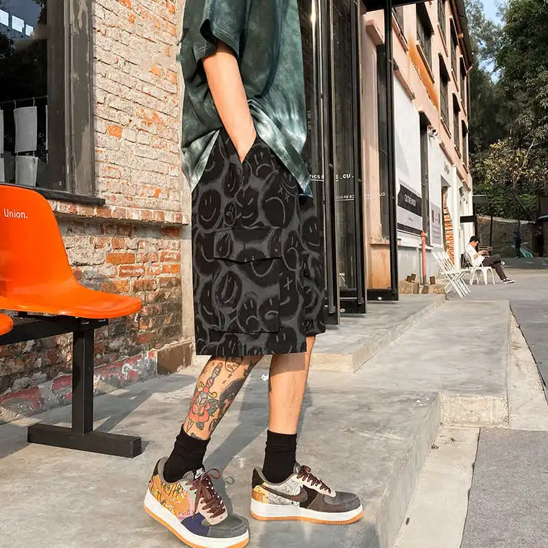 

Summer hip hop ins funny smile face print five stitches tall men's shorts short retro pants overshoot male shorts