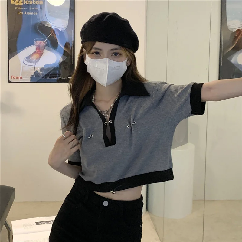 Футболка женская короткая свободная с высокой талией и пупком рубашка-поло