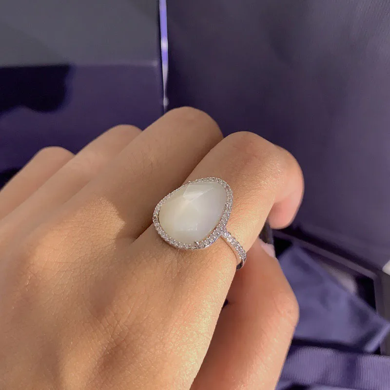

Brand 1:1High Quality Fahsion Ring Silver Color White Shell Geometric Finger Ring Paved Cubic Zirconia Women Brand Jewelry
