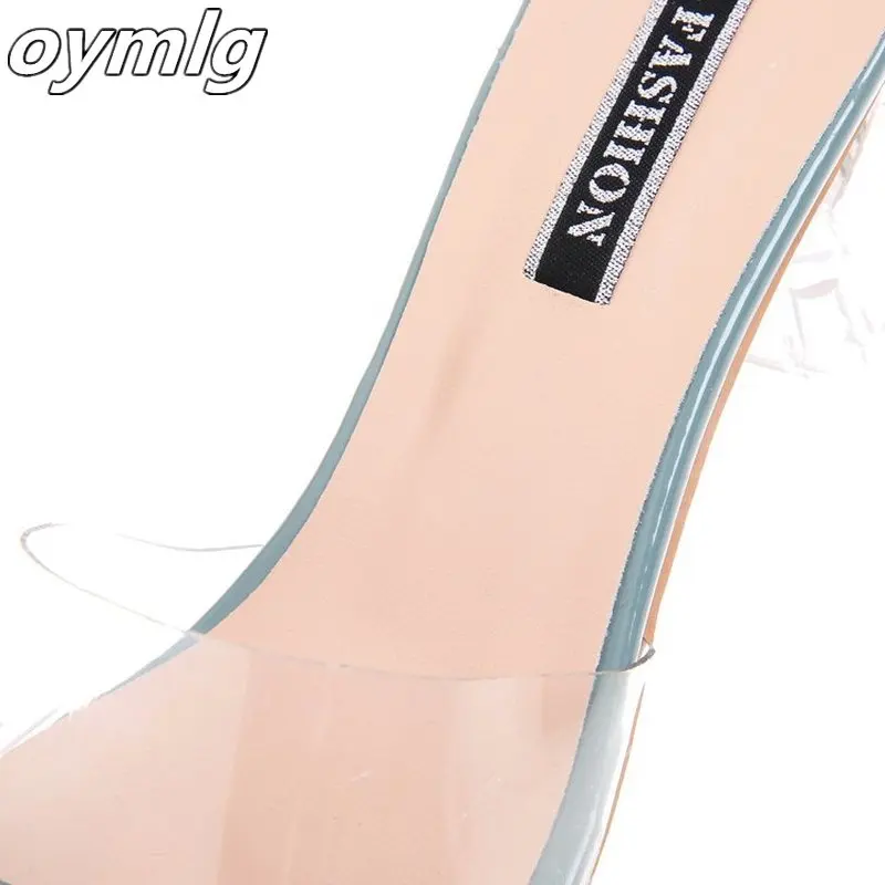 Босоножки женские на высоком каблуке модные пикантные сандалии из ПВХ с