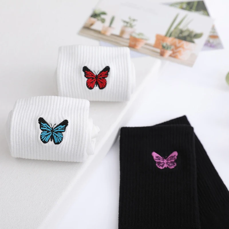 

New Butterfly Socks Women Streetwear Harajuku Crew Kawaii Fashion Ankle Funny Cotton Embroidered Expression Short Socks