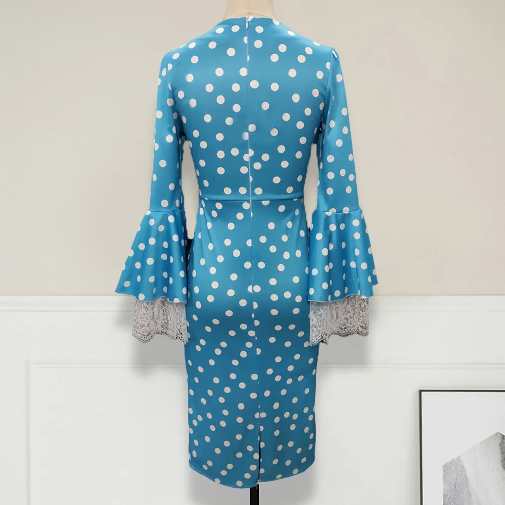 Кружевное платье миди с короткими рукавами синее элегантное летнее в горошек