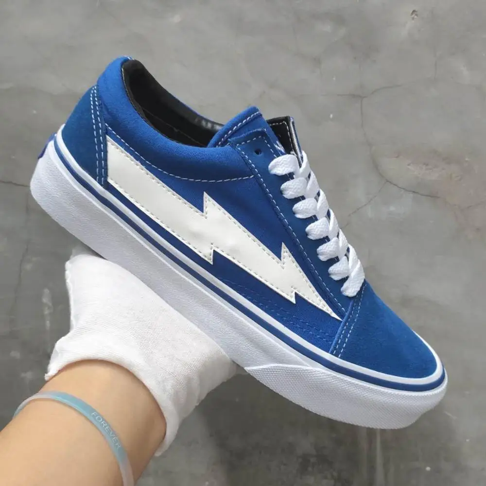 

Classic Revenge X Storm Canvas Shoes Fashion Men Women Blue Vulcanized Shoes Black Skate Sneakers Lightning Skateboarding Shoes