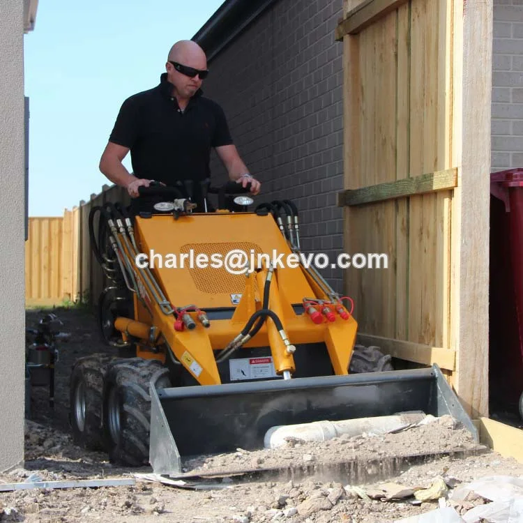 Колесный мини погрузчик с бортовым поворотом 23hp Briggs & Stratton двигатель от фабрики