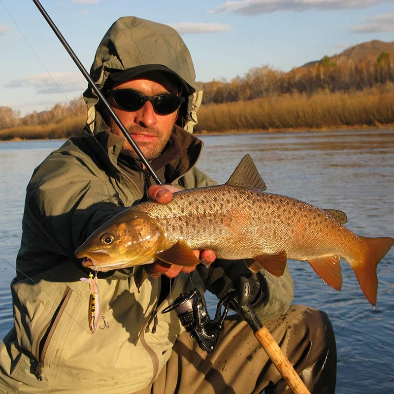 

5 Pcs Topwater Fishing Lure Fishing Hook Rotating Tail Fishing Tackle Bait for Freshwater Saltwater Carp Bass Pike,Etc