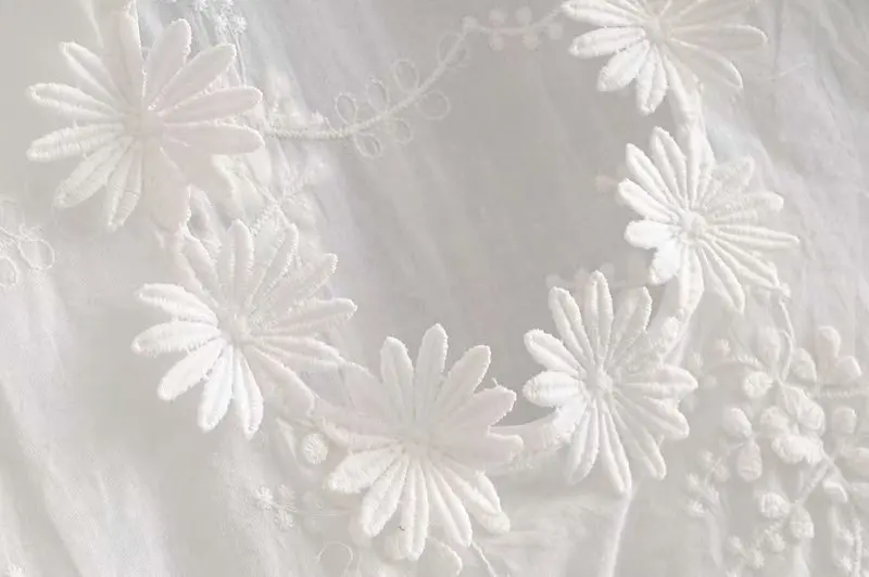 Женская кружевная блузка Bazaleas элегантная ажурная белого цвета с открытой спиной