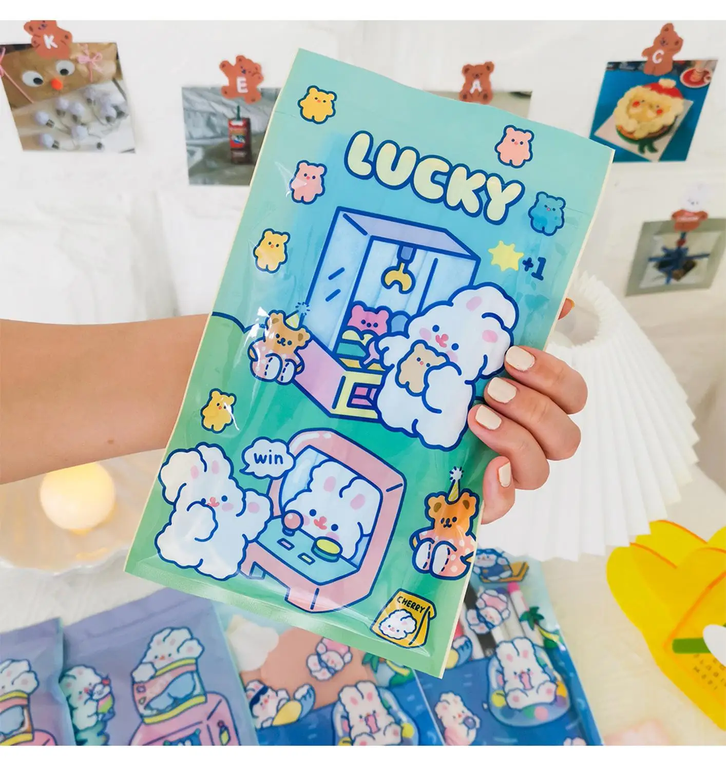 

4Pcs/Lot Cartoon Bear Rabbit Portable PVC Mask Clips Disposable Face Mask Storage Case Container Foldable Recycling Mask Holder