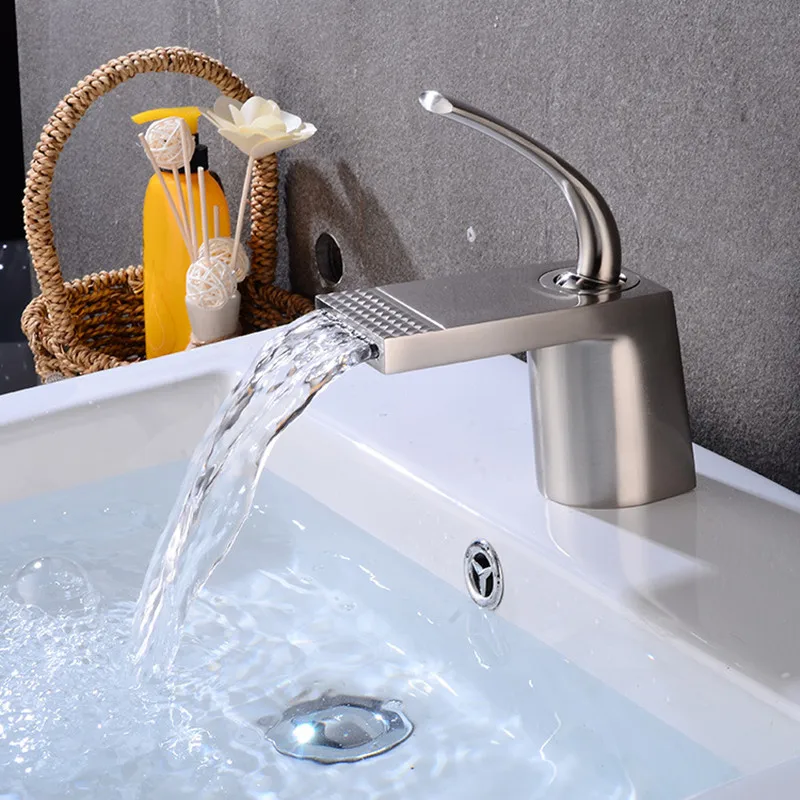

Patterned Waterfall Faucet Thickening Electroplated European Faucet Black Ancient Hand Drawn Cold and Hot Water Faucet