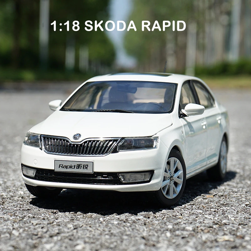 

1:18 Skoda RAPID 2016 Alloy Model Car High Simulation Meticulous Original Box Static Metal Model Toy Vehicle For Collection Gift