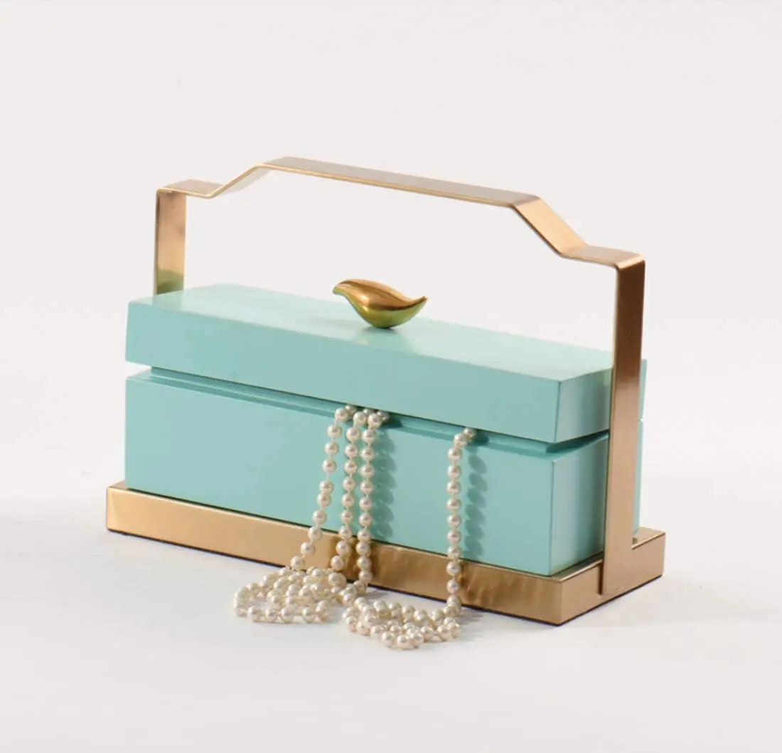 

Yuri Jewelry Box Case Fashion Sample Box Decoration
