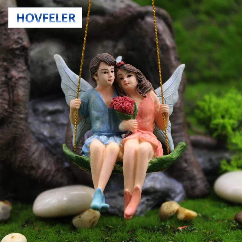 

HOVFELER Romantic Couple Figurines Swing Flower Fairy Garden Micro Landscape Pendant Resin Craft Creative Scene Decoration