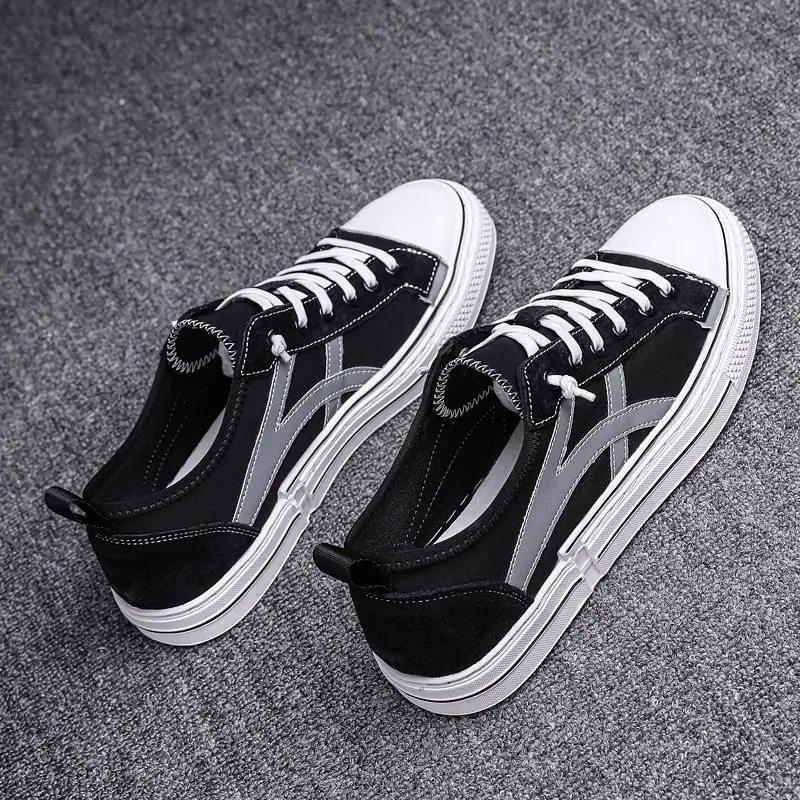 

New Low Top Men Canvas Shoes Comfortable Casual Outdoor Sneakers Breathable Skateboarding Shoes Chaussure Homme Canvas Shoes