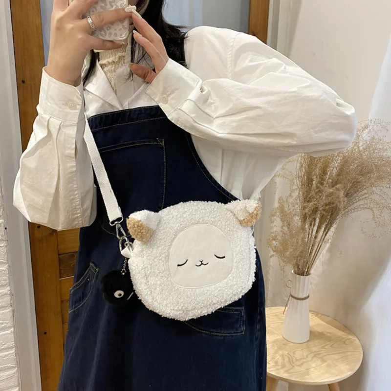 

Lamb Wool Small Bag Women 2021 Autumn Winter New Fashion Student Plush Single Shoulder Bag Cartoon Lovely Girl Messenger Bag