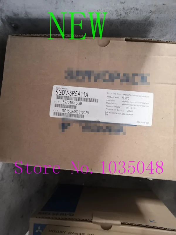 

1PC SGDV-5R5A11A New and Original Priority use of DHL delivery