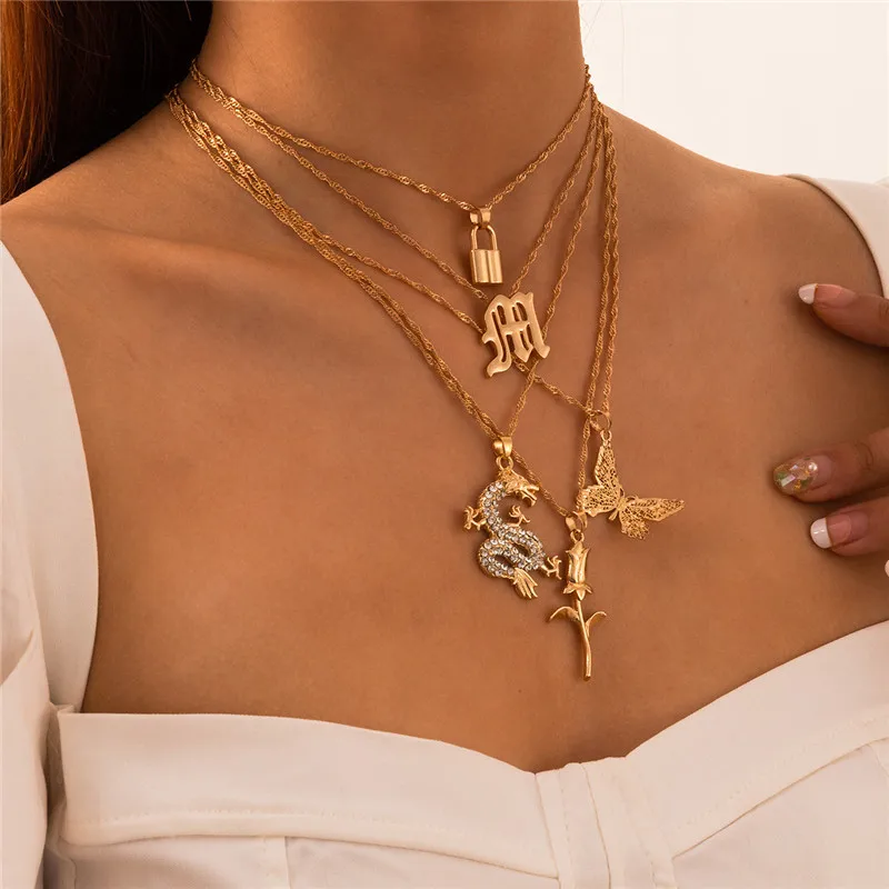 

New Exaggerated Butterfly Rose Necklace Temperament Lock Head Diamond-studded Dragon Pendant Necklace European American Jewelry