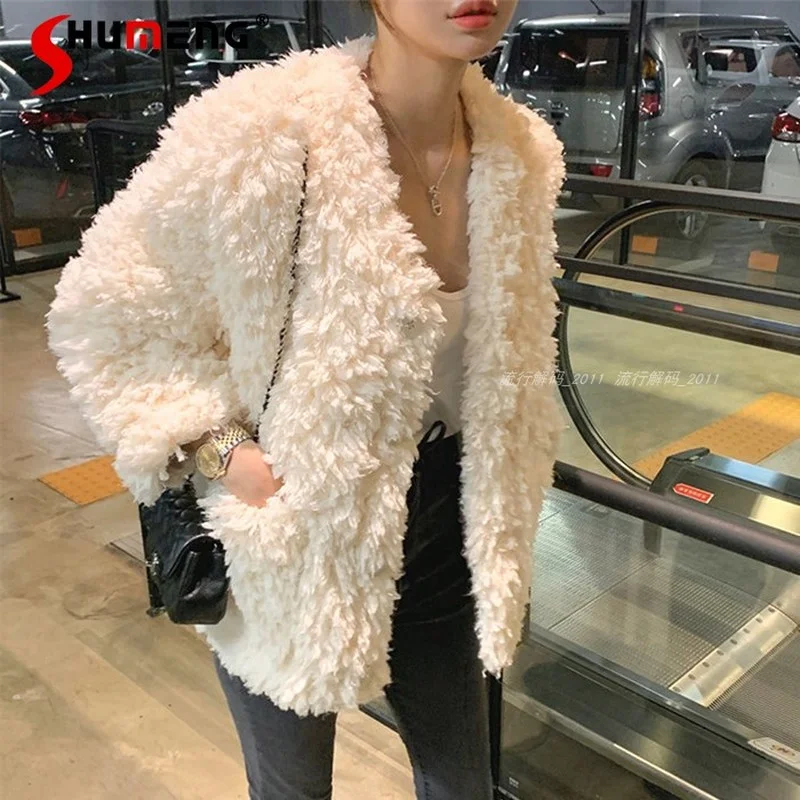 

Autumn Winter New V-neck Coat Imitation Fur Lamb Wool Thickened Coat Elegant Clothing Fur Integrated Female Fashion Jacket