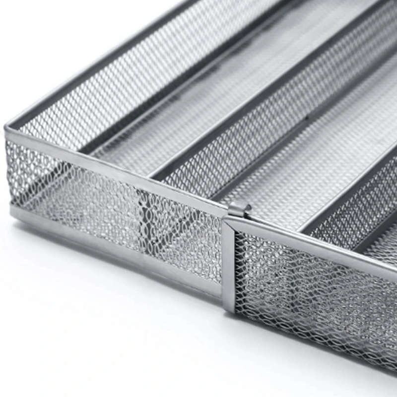 

LUDA Sturdy Cutlery Drawer Storage Box Silver / Cutlery Storage Compartment Kitchen Mesh Design with Non Slip Rubber Feet