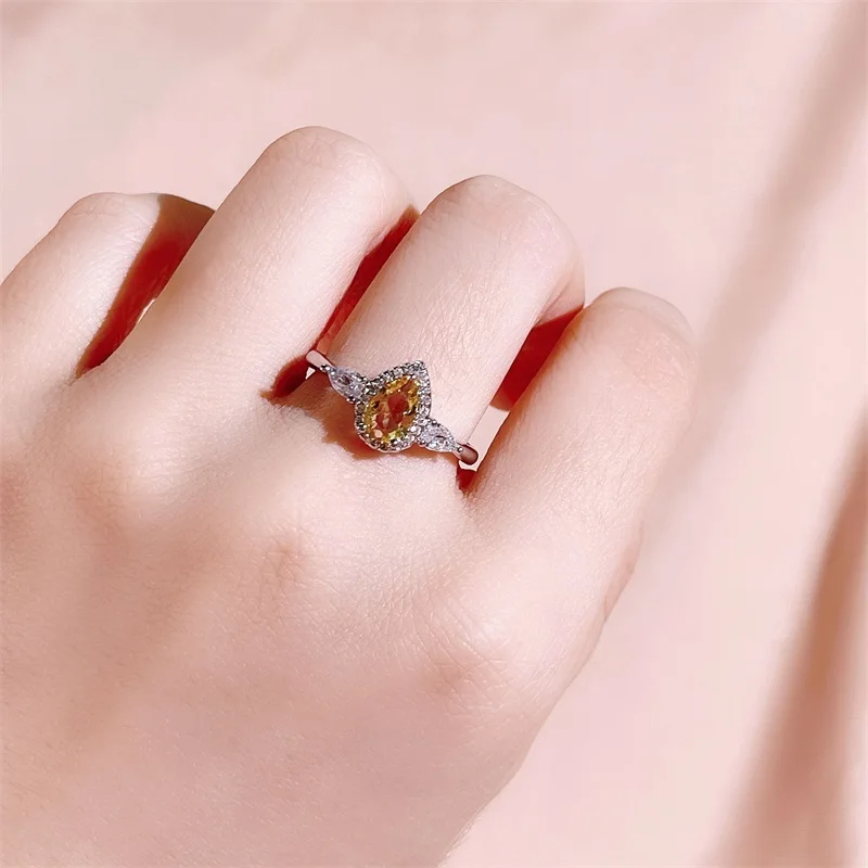 Женское кольцо из серебра 925 пробы с жёлтым цирконием | Украшения и аксессуары