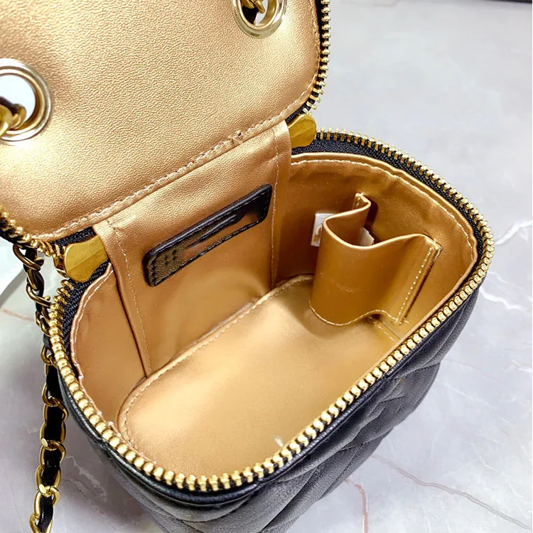 

Luxury cosmetic bag sheepskin pattern case high quality leather material bag messenger banquet bag designer handbag
