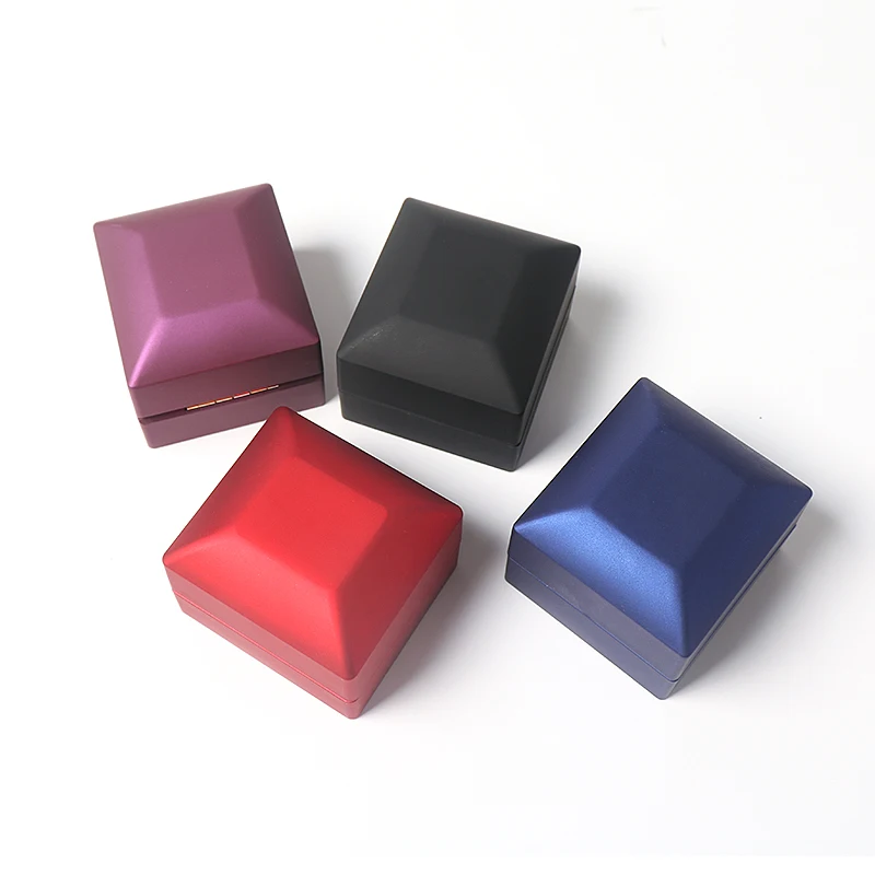 Ювелирная коробка со светодиодным светильник для помолвки Свадебные кольца