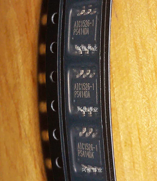 

(5 шт.) AIC1526-1 AIC1526-1PS лапками углублением SOP-8 USBIC