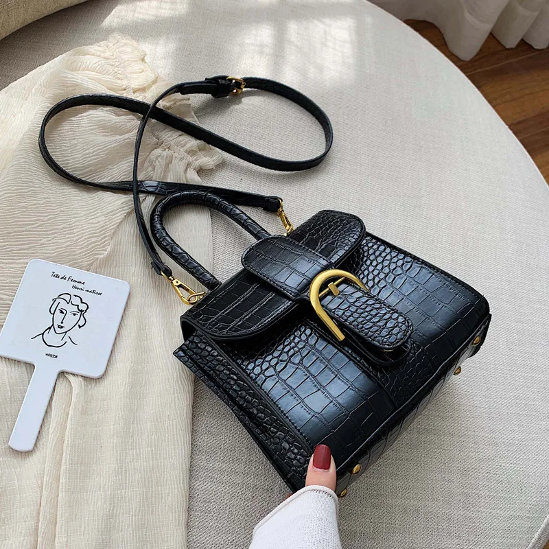 Женская сумка с текстурированной текстурой под кожу крокодила женская ремнем и