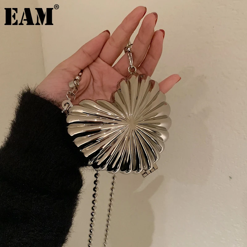 

[EAM] нишевый дизайн мини металлическая Маленькая женская сумка 2021 Новая универсальная сумка через плечо Осень-зима сумка-мессенджер с цепоч...