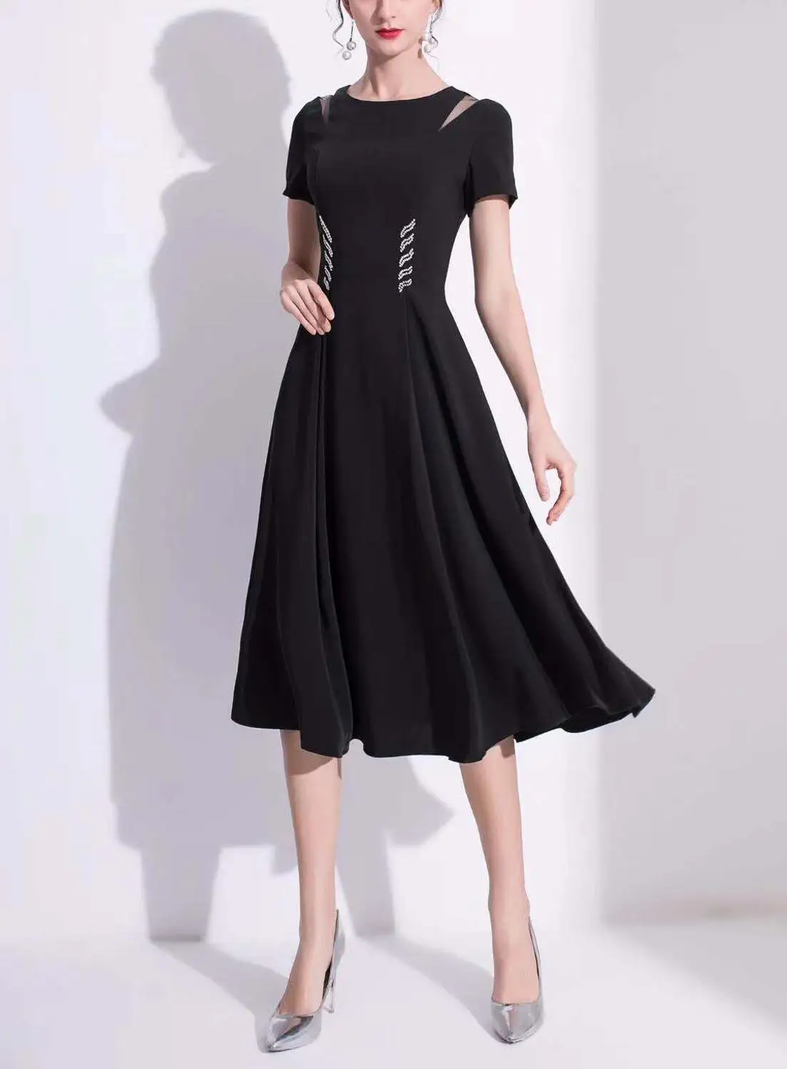 

Quality New Top 2021 Summer Elegant Dress Women Crystal Beading Deco Short Sleeve Large Swing Party Black Blue Dresses XXL Size