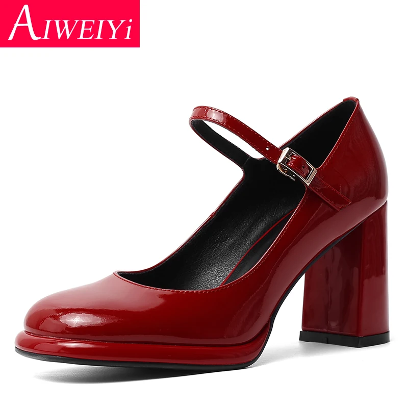 Женские туфли на высоком каблуке из лакированной кожи не сужающемся книзу