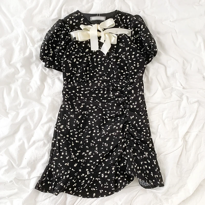 

Sweet summer retro small floral V-neck bow pleated waist dress