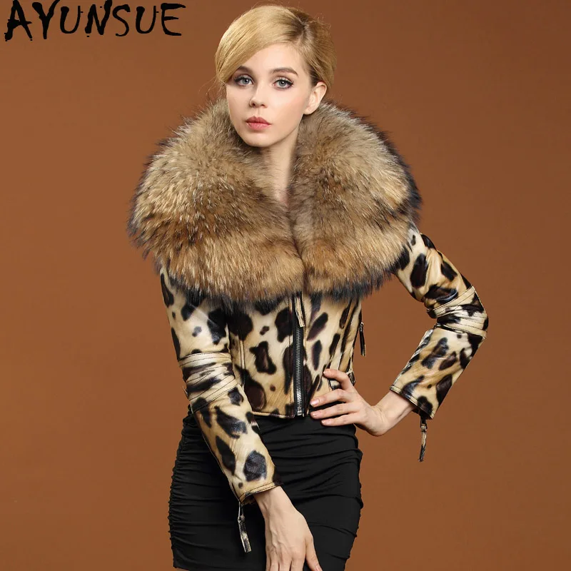 Женская кожаная куртка с воротником из меха енота AYUNSUE уличная бомбер