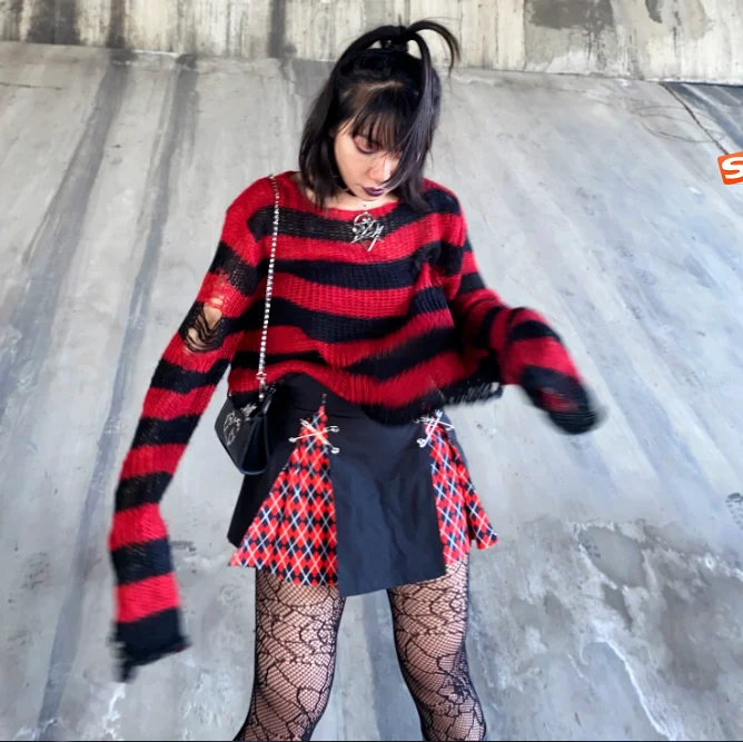 Женский полосатый свитер в стиле панк и американской моды Свободный вязаный