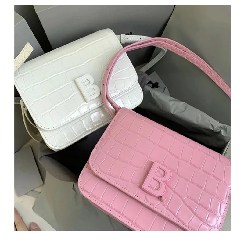 

Women's bag 2021 crocodile grain leather B-shaped buckle tofu bag ladies hourglass bag portable organ messenger small square bag