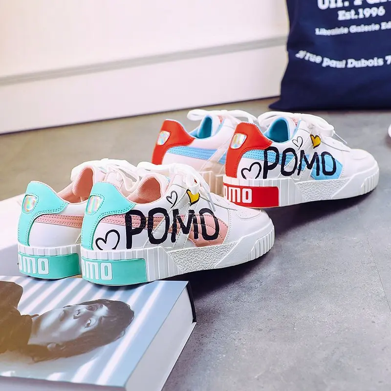 Новые поступления симпатичные белые туфли на плоской подошве с принтом