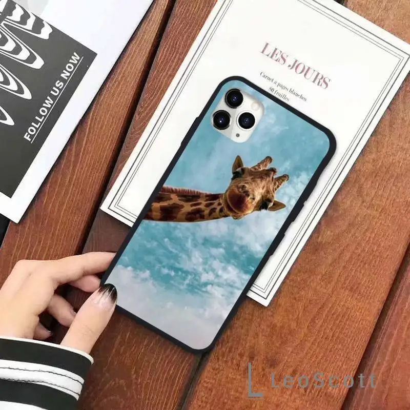 

Funny cute giraffe animl blue sky Phone Case for iPhone 11 12 pro XS MAX 8 7 6 6S Plus X 5S SE 2020 XR Soft silicone