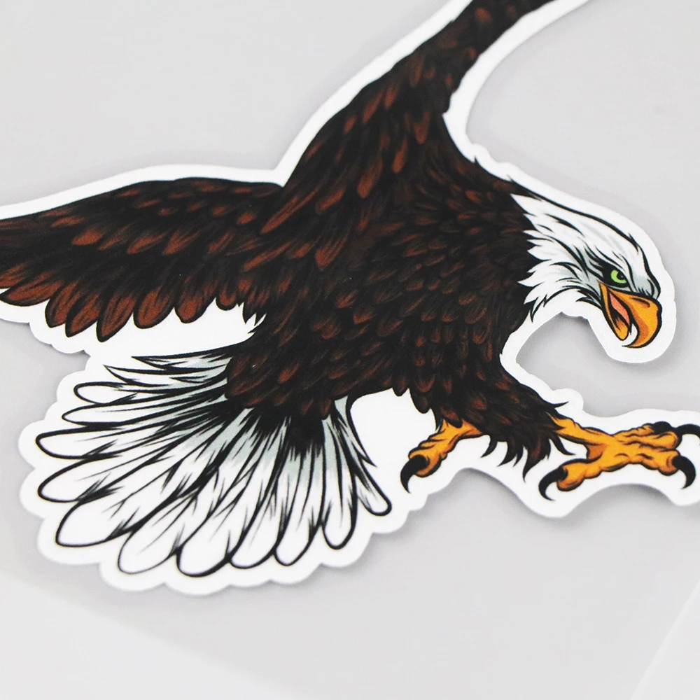 

YJZT 13.416.8CM Flying Eagle Personality Body Decoration Accessories Funny Cartoon Car Sticker 21A-1100