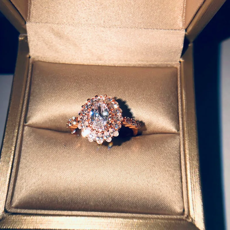 Делюкс группа с инкрустацией высокого качества сверкающие стразы розовый кольцо