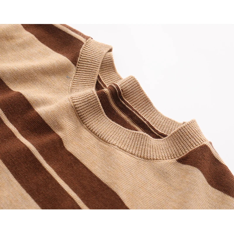 

Tomboy Style Half Sleeve T-Shirts Summer Couples Striped Loose Tees Tops Breathable Students Leisure Fashion B-101