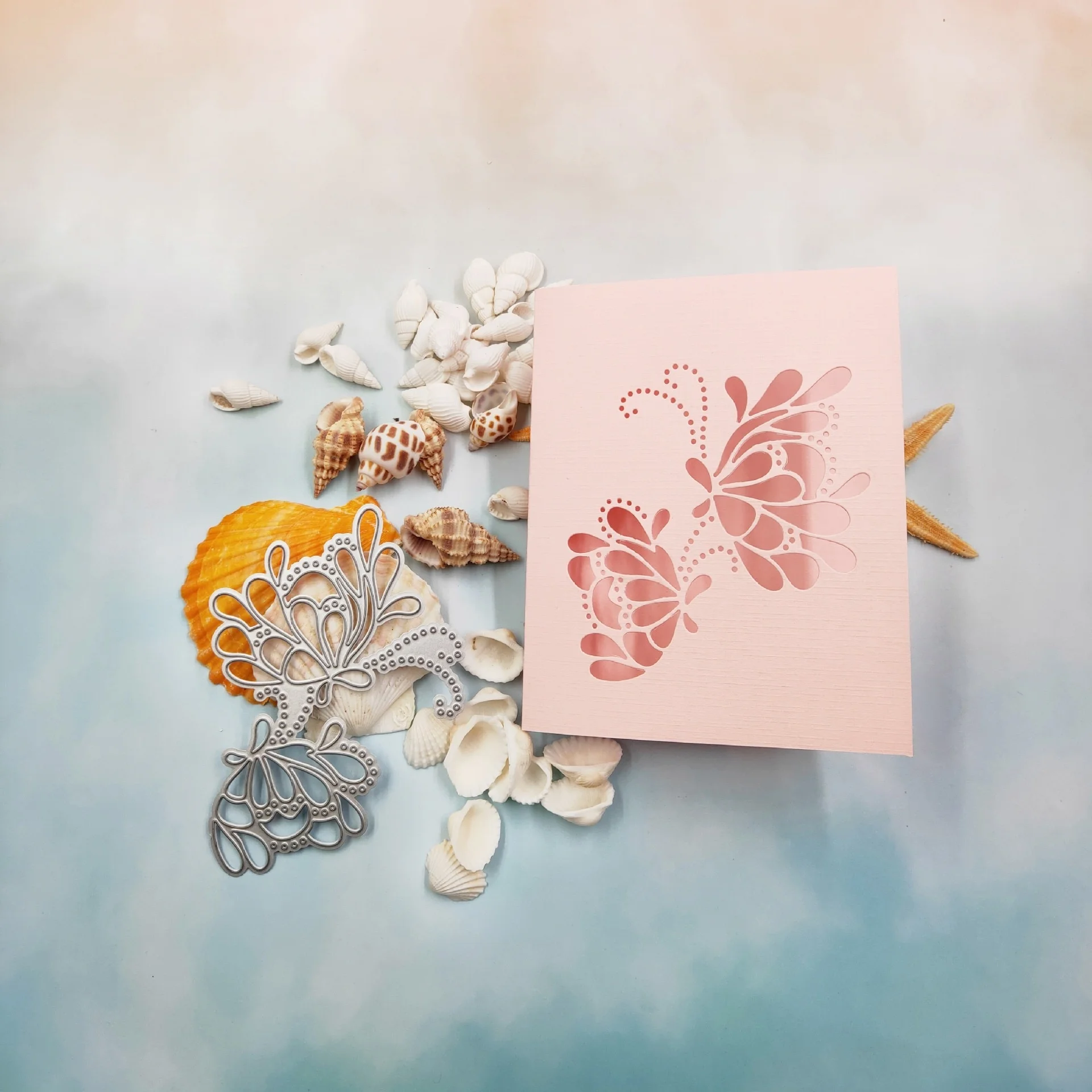 

Металлические штампы в форме бабочки для скрапбукинга