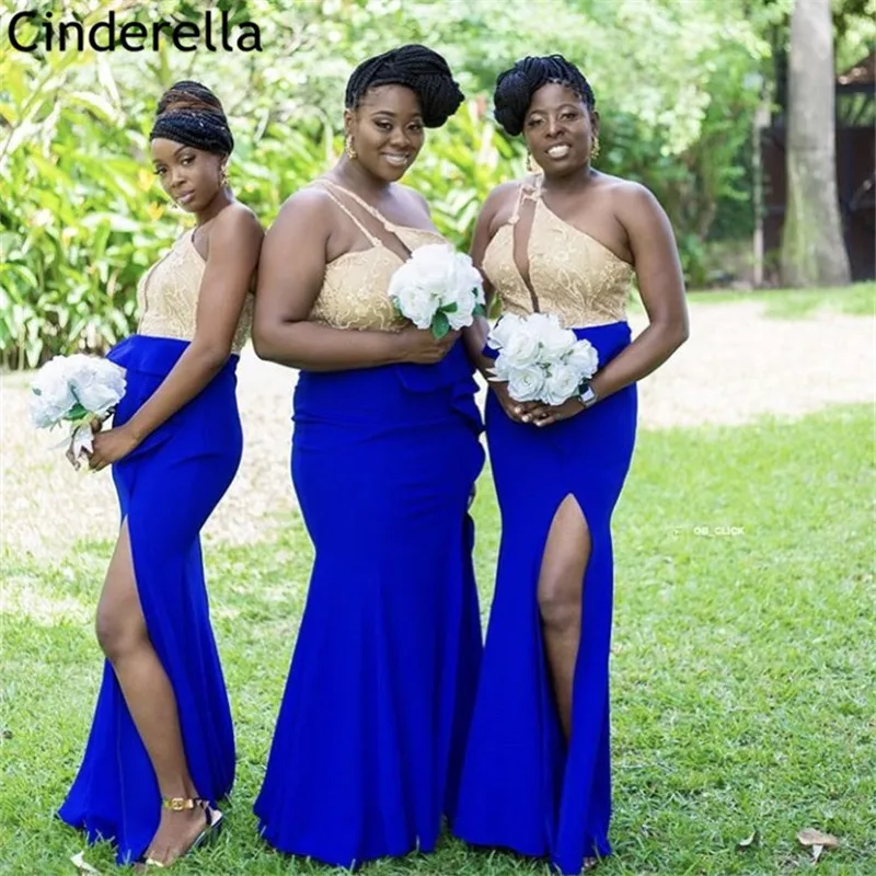 

Королевские синие платья подружек невесты на одно плечо длиной до пола, кружевные платья подружки невесты с коротким шлейфом, платья для св...