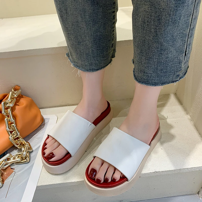 

New Style Women's Slippers Fashion Simple Trend Outdoor Open-toed Thick Bottom All-match Casual Temperament Women's Slippers