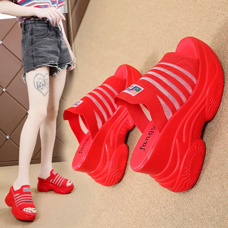 

Thick soled slippers women's summer net red ins dress outside 2021 new versatil woven slope heel elevated home lazy drag