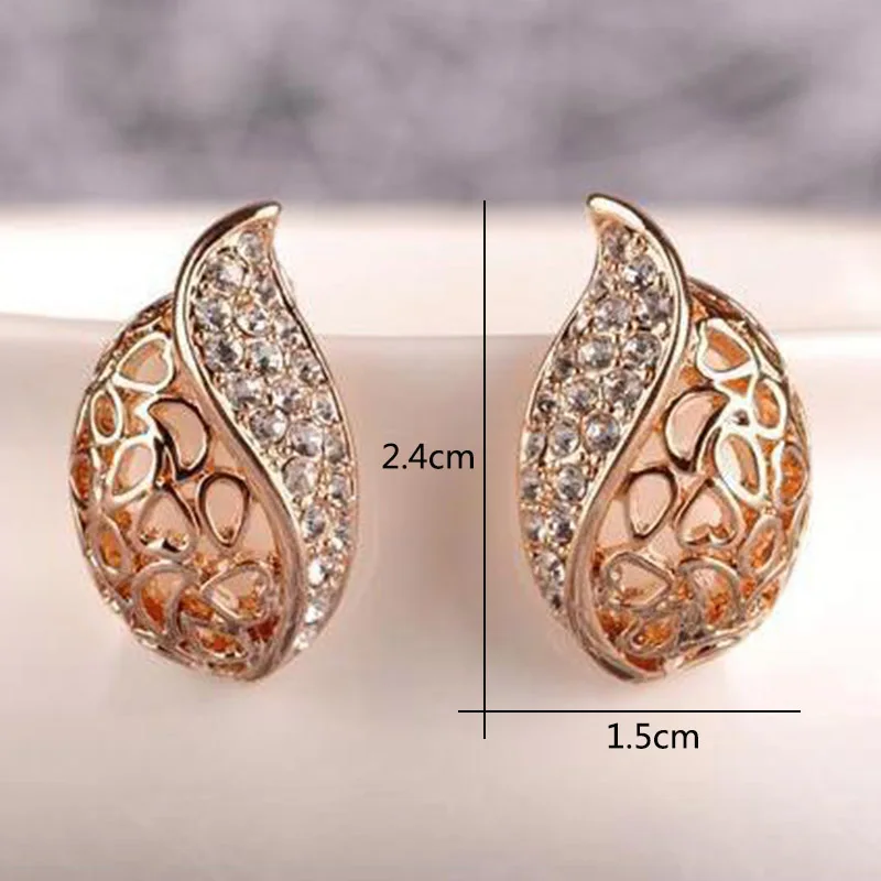 

2021 New Hot Fashion Lover Hollow Leaf Golden Rhinestones Studs Earrings Korean Earrings For Women Jewelry