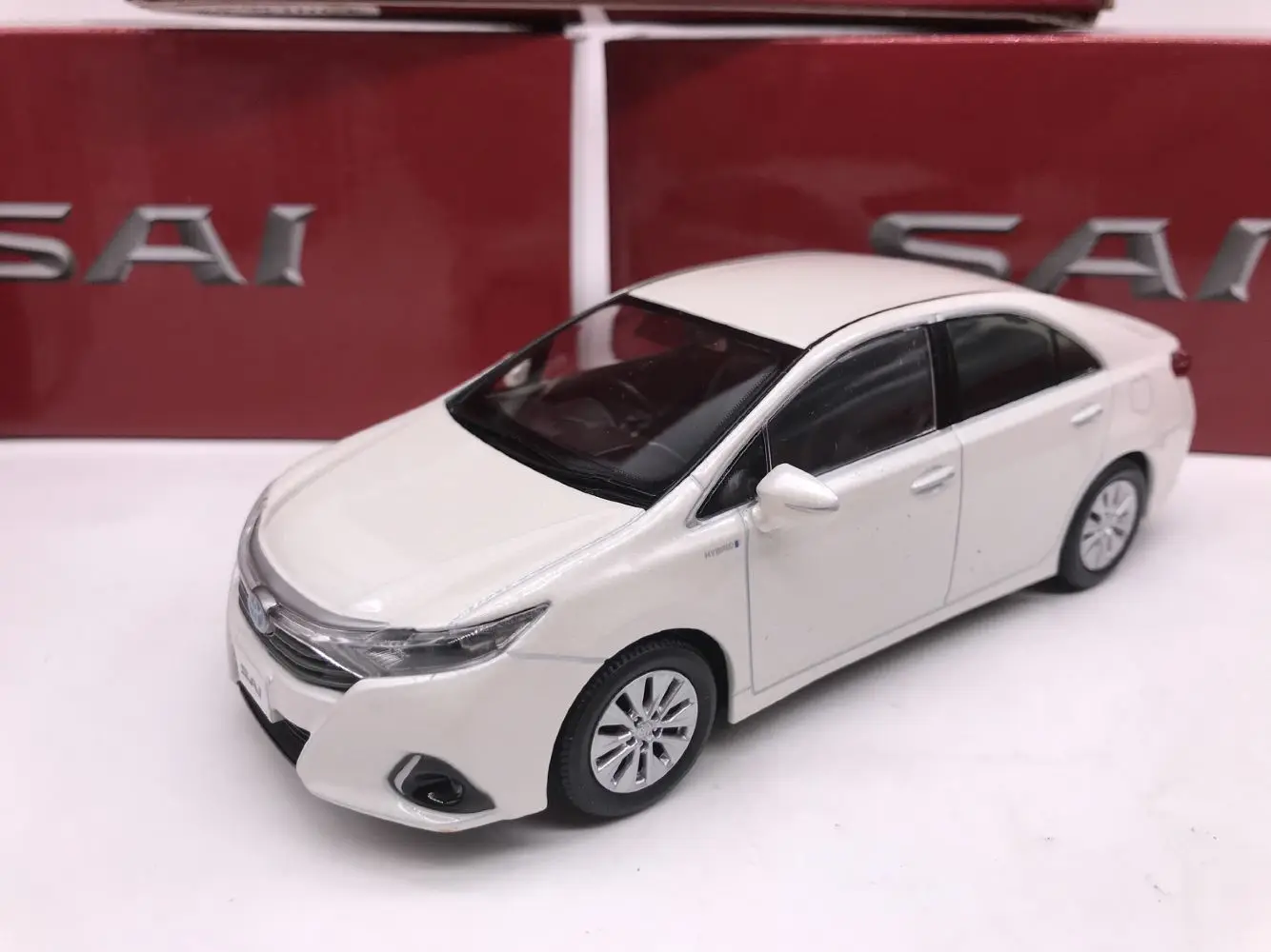 2 Оригинальная фабрика 1:30 Тойота Сай Игрушечная машина из сплава игрушки для детей литой модельный автомобиль подарок на день рождения - Цвет: 2