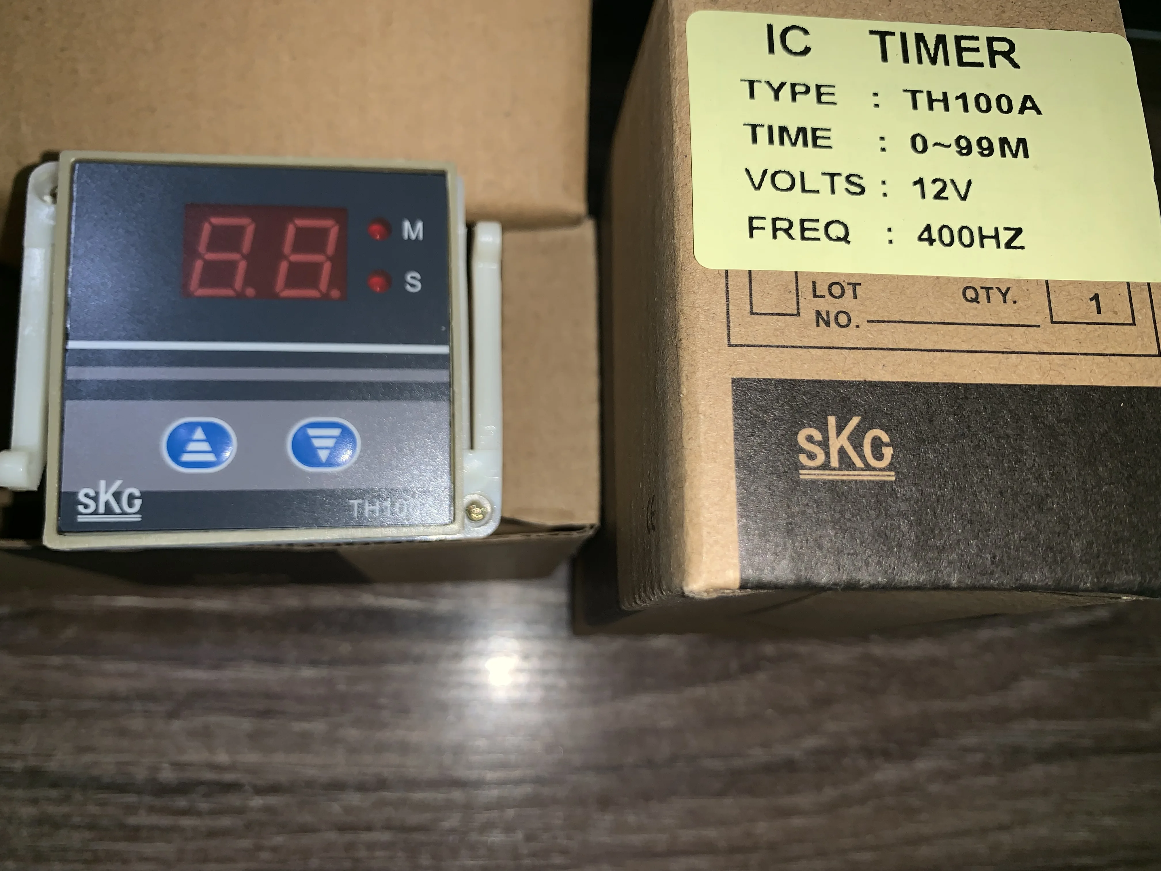 Оригинальный регулятор температуры SKG умное реле TH100A настоящая полка