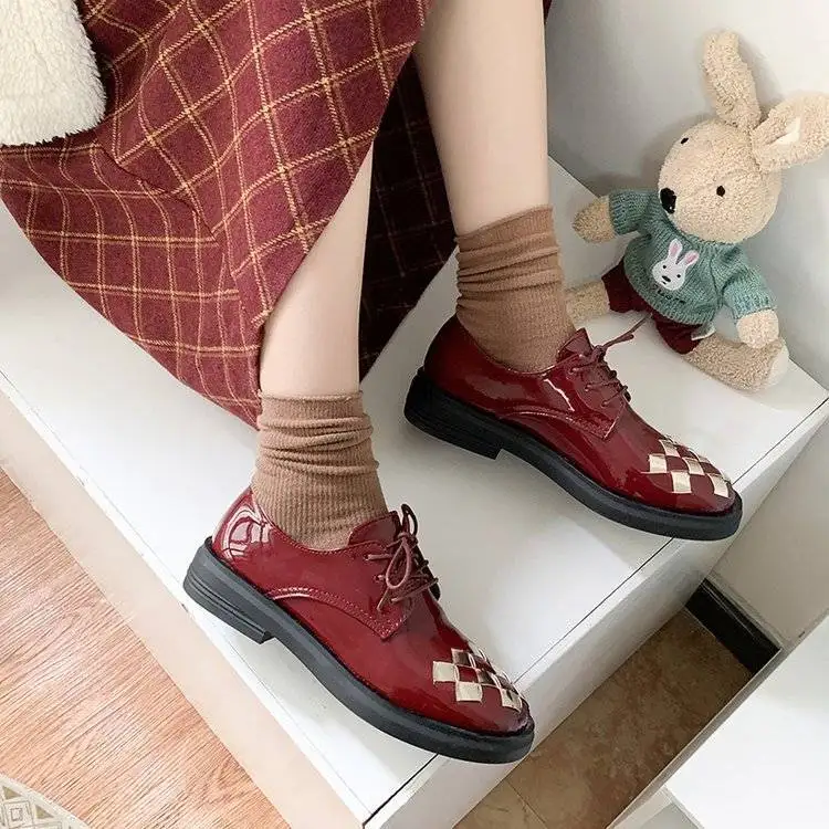 

Natascha Women Flats Non-slip Ladies Height Increase Casual Shoes Spring/autumn Flat With Patent Leather Round Toe Sequins Shoes